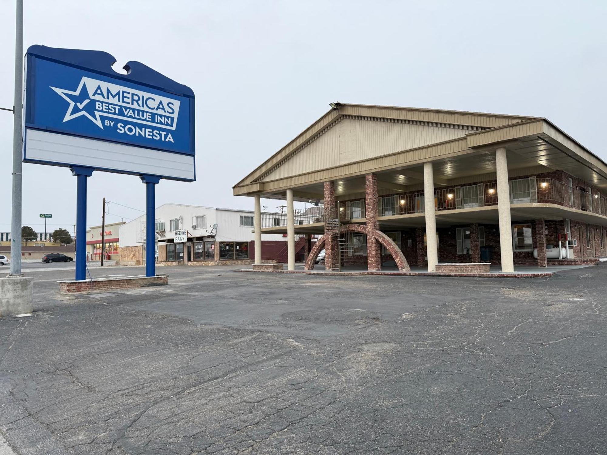 Americas Best Value Inn Уэндовер Экстерьер фото